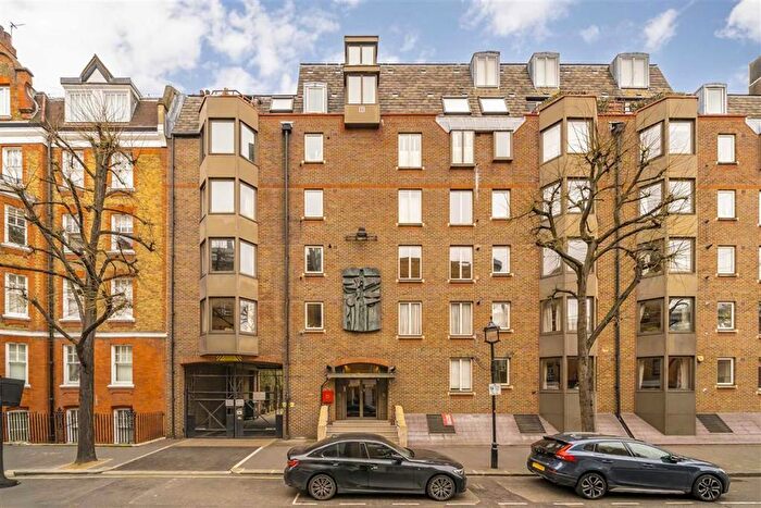 3 Bedroom Flat For Sale In Greycoat Street, Westminster, SW1P