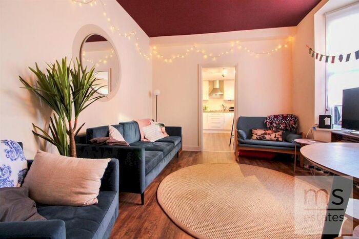 7 Bedroom Semi-Detached House To Rent In Rothesay Avenue, Lenton, Nottingham, NG7