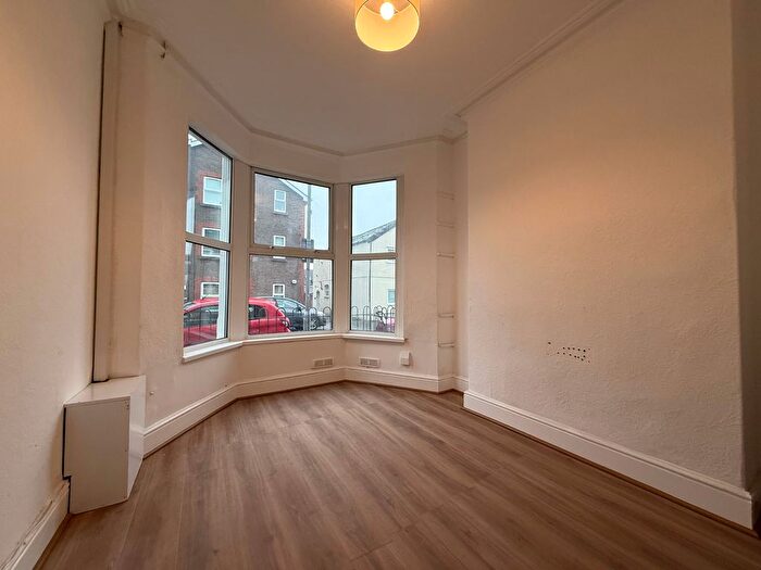 1 Bedroom Flat To Rent In Dalton Street, Cardiff, CF24