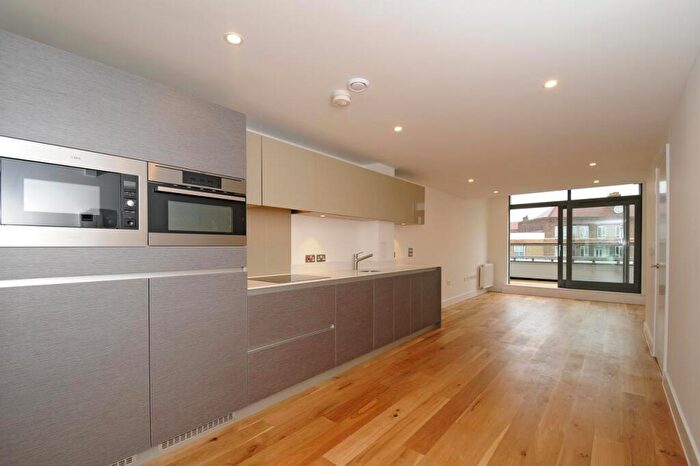 2 Bedroom Flat To Rent In Prebend Street, Islington, N1