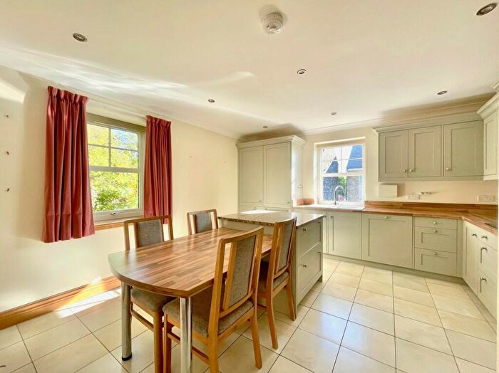 2 Bedroom Retirement Property For Sale In Ivy Garden, Muirs, Kinross, KY13