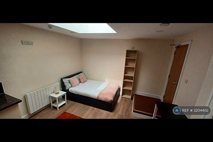 Studio To Rent In Woodhouse Street, Stoke-On-Trent, ST4