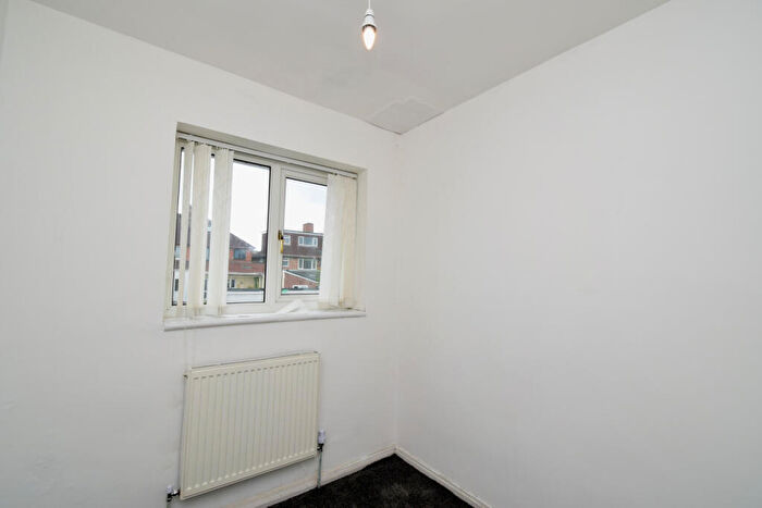 3 Bedroom Semi-Detached House To Rent In Averil Road, Thurncourt, Leicester, LE5