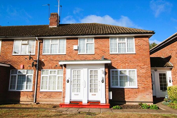 2 Bedroom Maisonette For Sale In Magnolia Court, Kenton, HA3