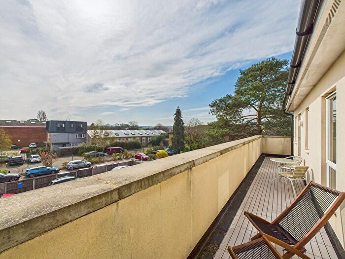 1 Bedroom Apartment For Sale In Queen Street, Horsham, RH13