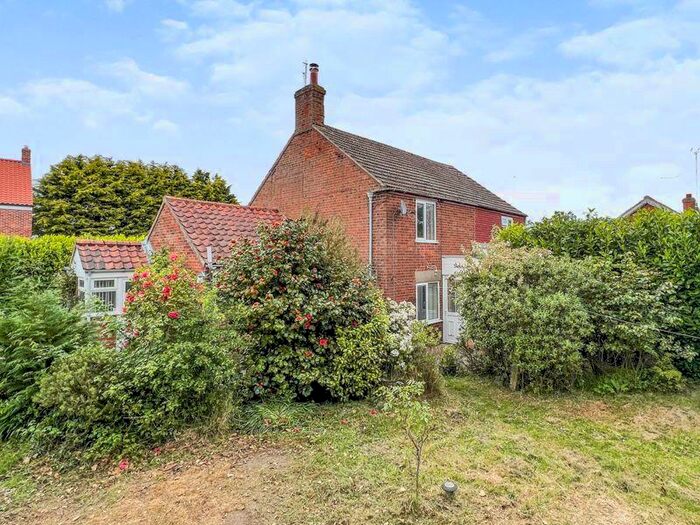 2 Bedroom Semi-Detached House For Sale In Halvergate, NR13