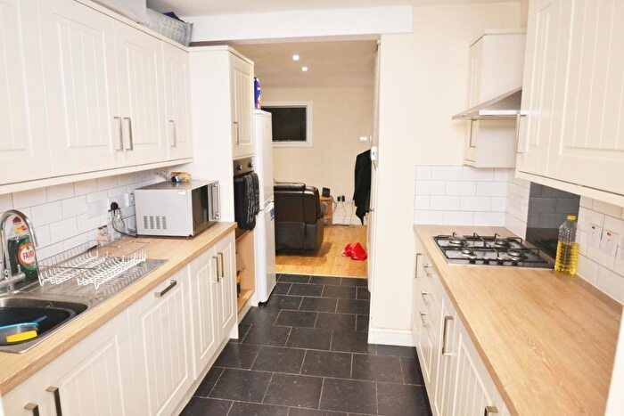7 Bedroom Terraced House To Rent In Redshaw Close, Fallowfield, Manchester, M14