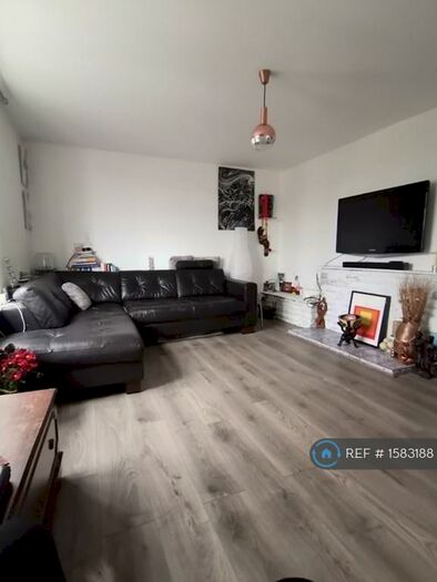 2 Bedroom Flat To Rent In Ruthin Road, London, SE3