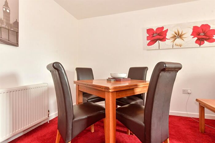 2 Bedroom Apartment For Sale In Park Road, Herne Bay, Kent, CT6