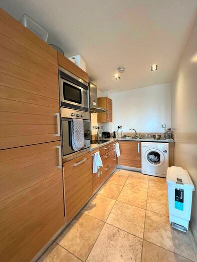 1 Bedroom Flat To Rent In City Tower, Limeharbour, Crossharbour, Canary Wharf, South Quay, London, E14