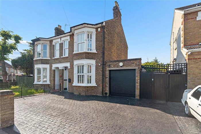4 Bedroom Semi Detached House For Sale In Brentwood Road, Romford, RM1
