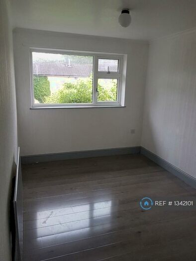 3 Bedroom Terraced House To Rent In Quarry Avenue, Nottingham, NG6