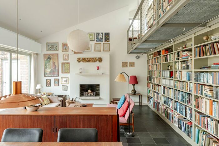 3 Bedroom Detached House For Sale In Pilgrims Way, Blewbury, Oxfordshire, OX11