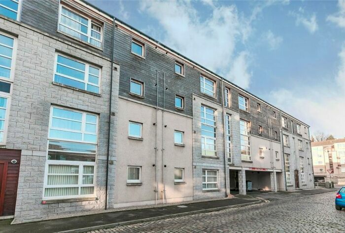 2 Bedroom Flat To Rent In James Street, City Centre, Aberdeen, AB11