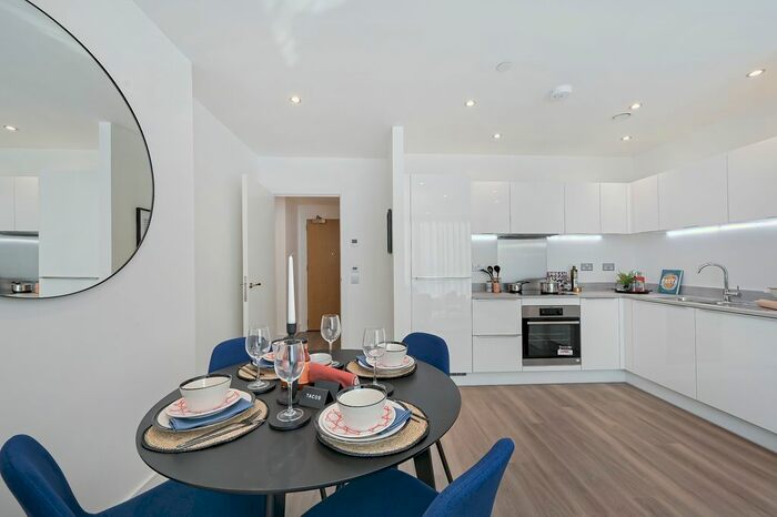 1 Bedroom Flat To Rent In Garnet Place, West Drayton, UB7