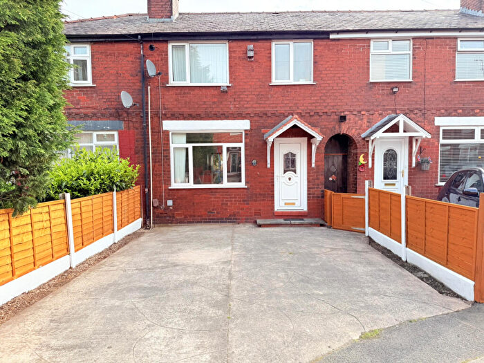 3 Bedroom Terraced House For Sale In Tewkesbury Avenue, Droylsden, M43