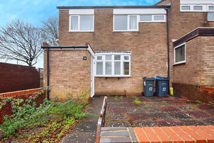 4 Bedroom End Terrace House For Sale In Gisborn Close, Birmingham, B10