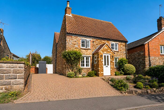 3 Bedroom Detached House For Sale In Church Lane, Slapton, NN12