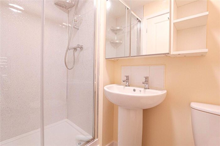 2 Bedroom End Of Terrace House To Rent In Carrfield, Hyde, Greater Manchester, SK14