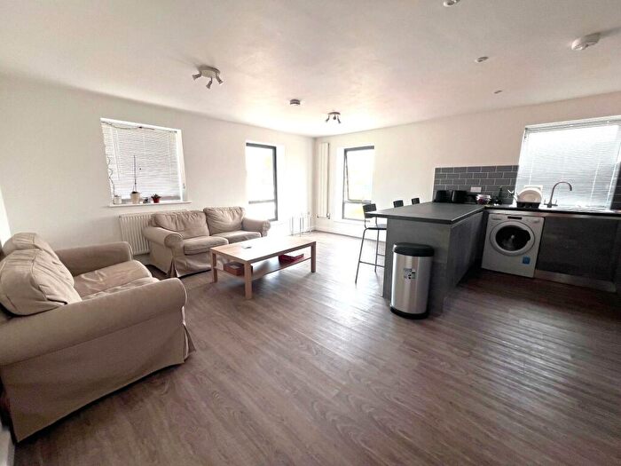 3 Bedroom Flat To Rent In Pentland Avenue, Broomfield, CM1