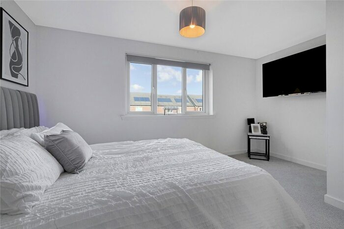 4 Bedroom Detached House For Sale In Patterton Range Way, Glasgow, G53