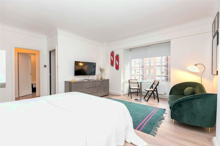 Studio To Rent In Rossmore Court, Park Road, London, NW1