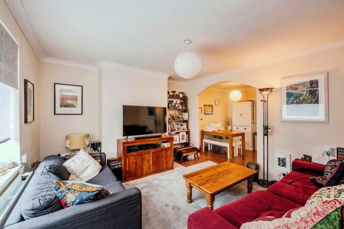 3 Bedroom End Of Terrace House For Sale In Dulais Road, Seven Sisters, Neath, SA10