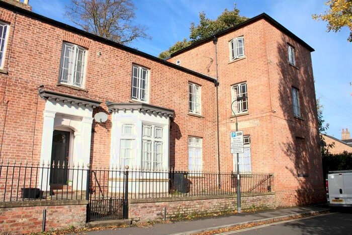 1 Bedroom Flat To Rent In St. Pauls Square, York, YO24