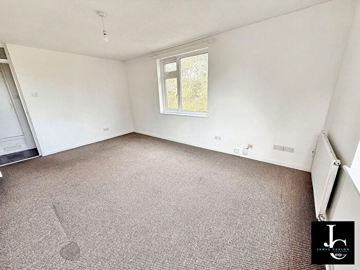 1 Bedroom Flat For Sale In Dalford Court, Telford, TF3