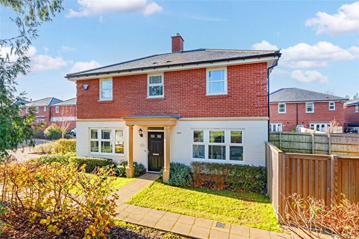 4 Bedroom Detached House For Sale In Heath Way, Shenley, Radlett, Hertfordshire, WD7