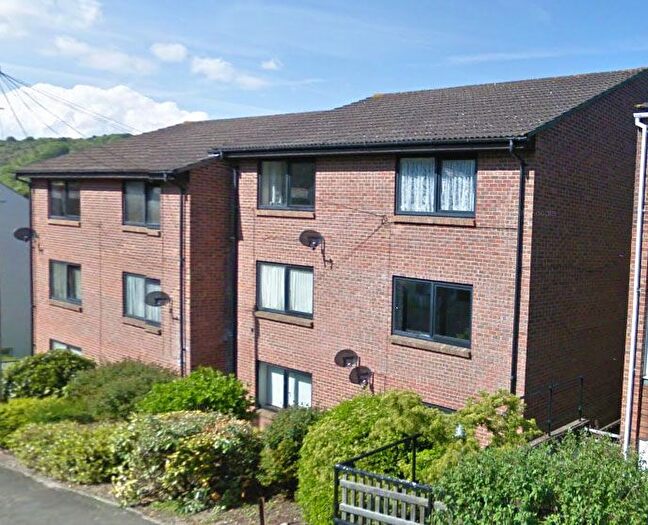 1 Bedroom Flat To Rent In St. Georges Court, Hillside Road, Dover, CT17