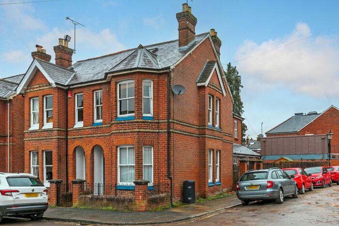 4 Bedroom Semi-Detached House To Rent In Monks Road, Winchester, SO23