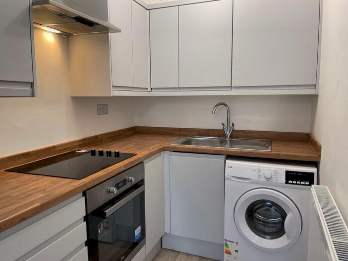 1 Bedroom Flat To Rent In Mount Pleasant, Swansea, SA1