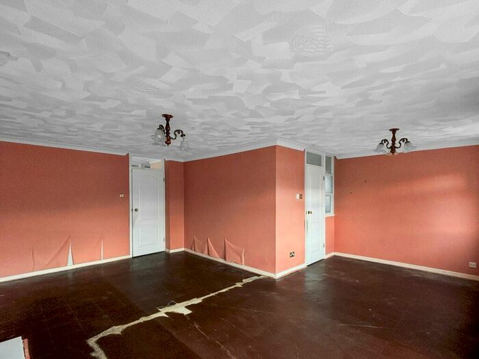 2 Bedroom Detached Bungalow For Sale In Elmstead Road, Wivenhoe, Colchester, CO7