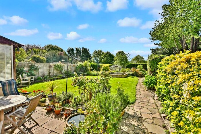 3 Bedroom Semi-Detached House For Sale In Lawrence Drive, Cobham, Kent, DA12