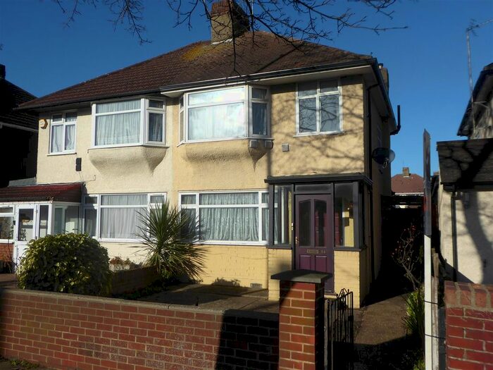 3 Bedroom Semi-Detached House For Sale In Bath Road, Harlington, Hayes, UB3