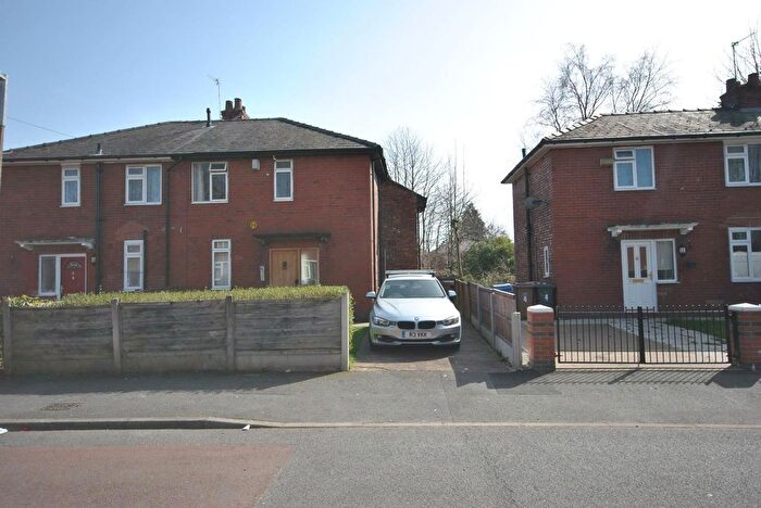 3 Bedroom Semi-Detached House To Rent In Maple Avenue, Winton, M30