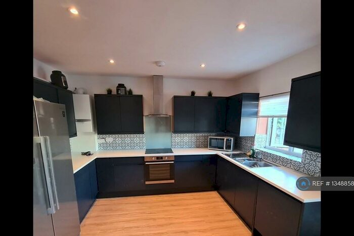 7 Bedroom Semi-Detached House To Rent In High Street, Twerton, Bath, BA2