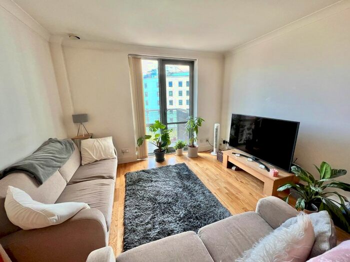 2 Bedroom Flat To Rent In Merchants Quay, East Street, Leeds, LS9