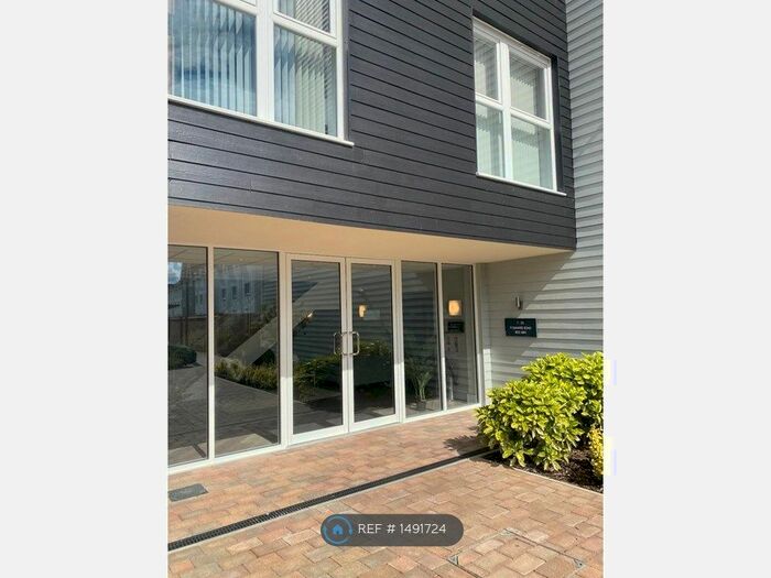 1 Bedroom Flat To Rent In Sunapee Road, Reading, RG2