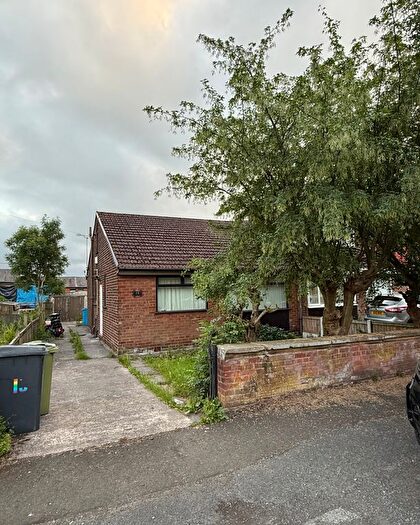 2 Bedroom Bungalow To Rent In Edward Street, Oldham, OL9