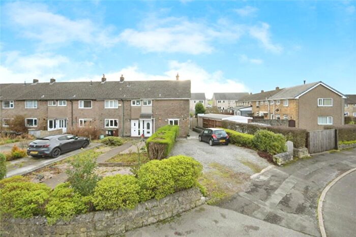 3 Bedroom End Of Terrace House For Sale In Victoria Park Road, Buxton, Derbyshire, SK17