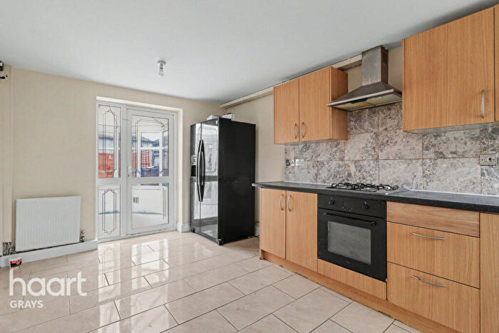 3 Bedroom Terraced House To Rent In Chesterton Way, Tilbury, RM18