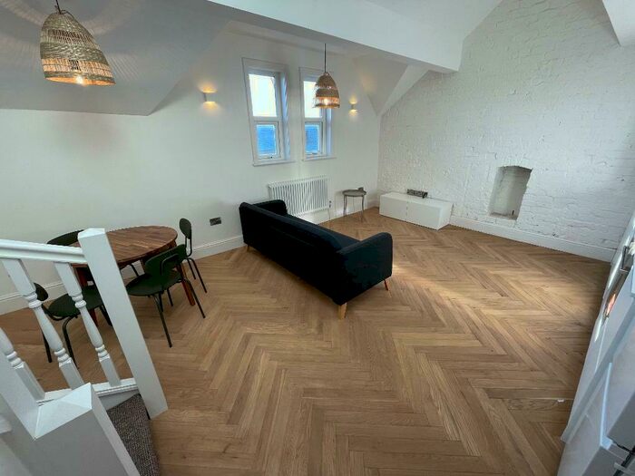 2 Bedroom Apartment To Rent In Albert Road, Levenshulme, M19