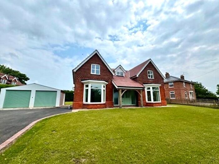 4 Bedroom Detached House For Sale In The Gables Main Road Saltfleet Louth, LN11