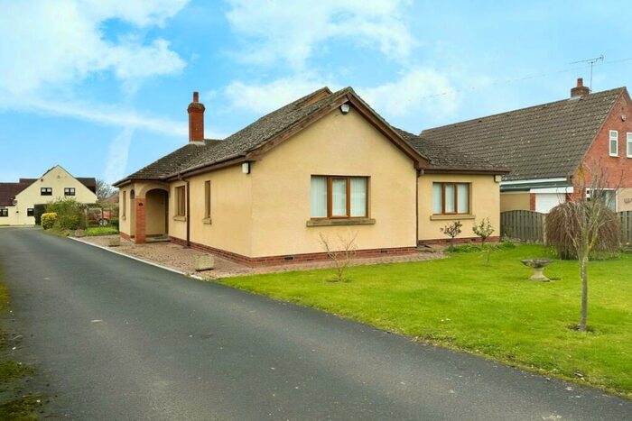 3 Bedroom Bungalow For Sale In Lodge Lane, Gowdall, Goole, East Riding Of Yorkshi, DN14