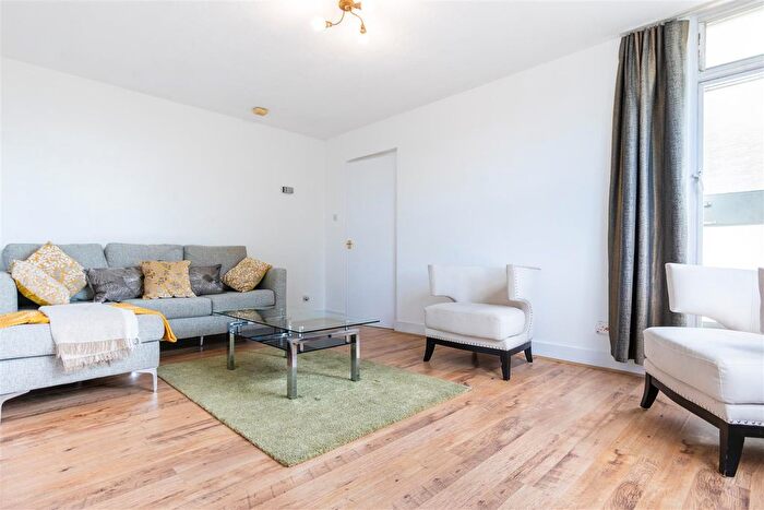 1 Bedroom Flat To Rent In Kensington Church Street, Notting Hill, W8