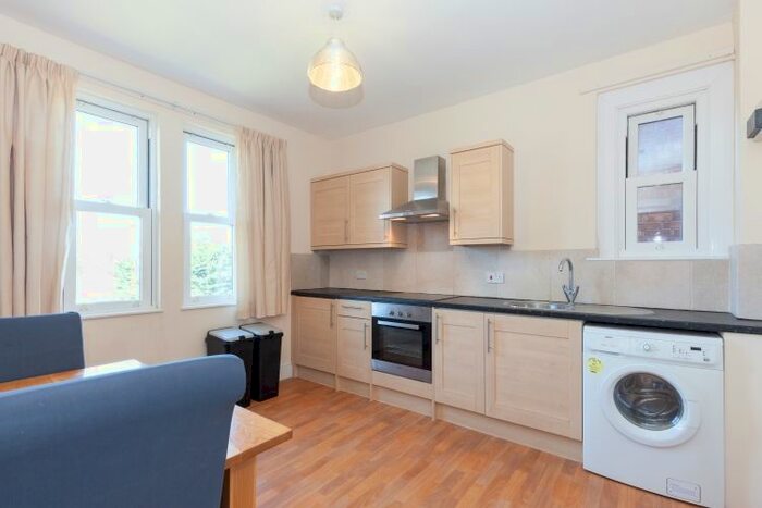 Studio To Rent In Iffley Road, East Oxford, OX4