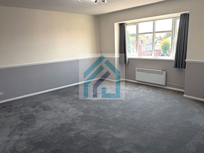 Studio To Rent In Sea Road, Boscombe, Bournemouth, BH5