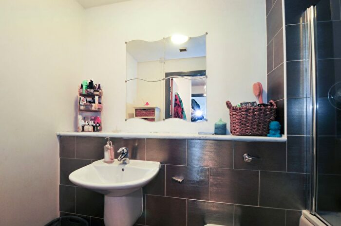 1 Bedroom Flat For Sale In Chapel Street, Salford, M3
